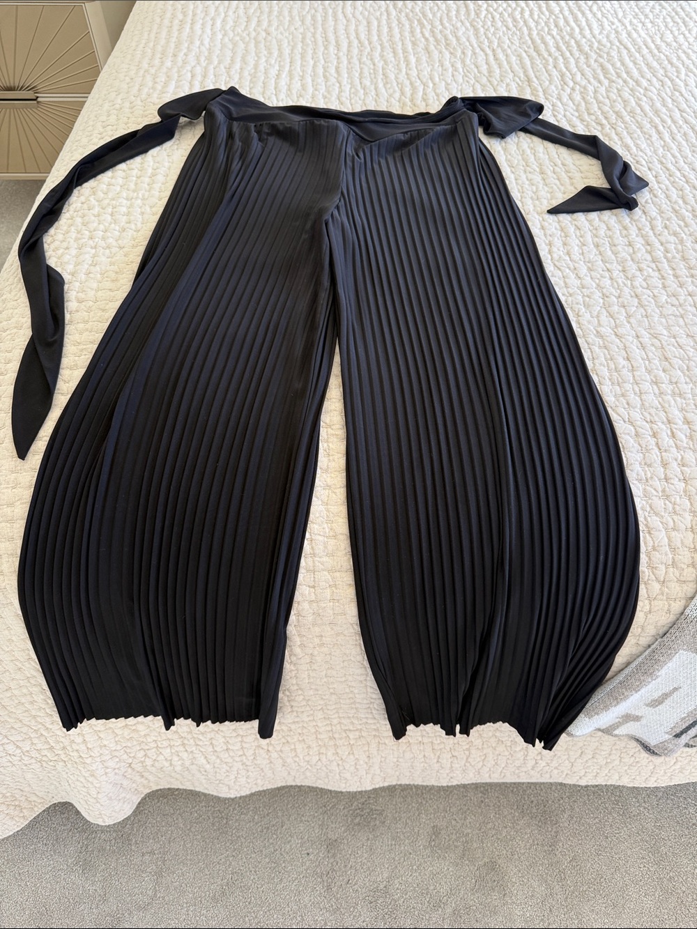 Joseph Ribkoff Black Pleated Wide-Leg Tie-Waist Pants
